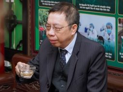 Nước ấm – Kẻ thù hay bạn của người đau dạ dày