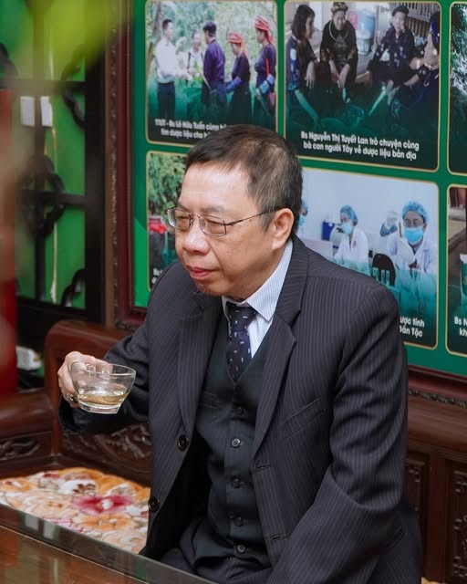 Nước ấm – Kẻ thù hay bạn của người đau dạ dày