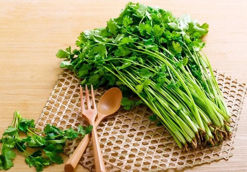 Nước rau mùi: Cải thiện tiểu đêm, giúp thận khỏe, ngủ yên giấc