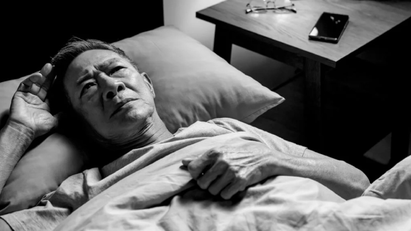Lí giải căn nguyên người cao tuổi hay mất ngủ về đêm