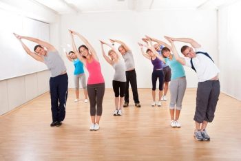 Các bài tập thể dục hiệu quả cho người bị thoái hóa cột sống