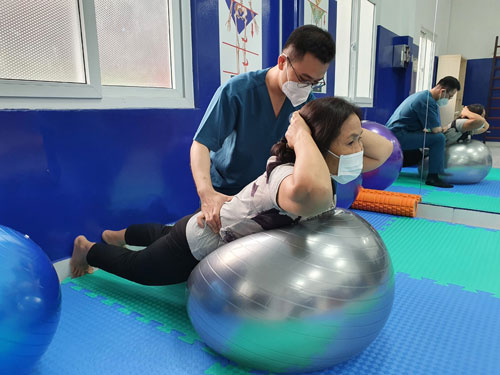 Bài tập vật lý trị liệu thoát vị đĩa đệm: Hướng dẫn đầy đủ hiệu quả