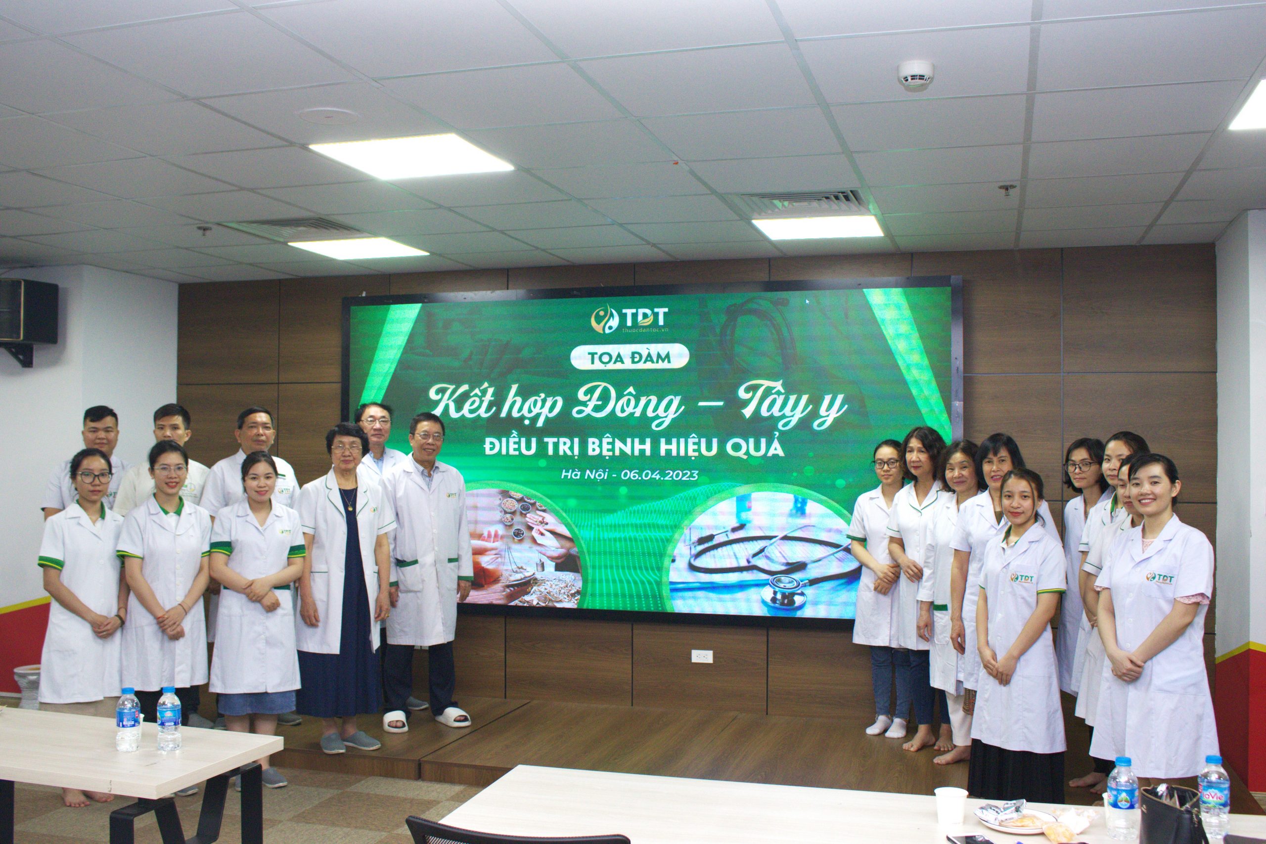 Chương trình đào tạo Y học cổ truyền Đông - Tây kết hợp