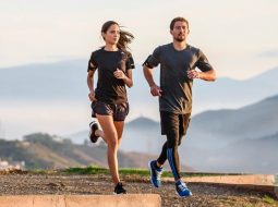 Thoái hóa cột sống có nên chạy bộ không? Giải đáp từ chuyên môn