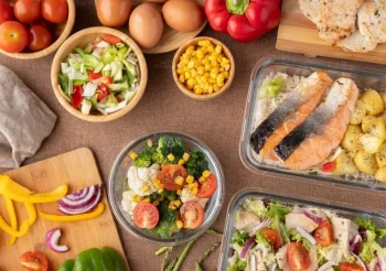 Chế độ ăn uống phù hợp dành cho người bị thoái hóa khớp đóng vai trò rất quan trọng