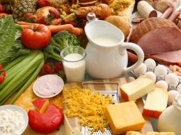 Thoát vị đĩa đệm nên ăn gì để giảm đau và hỗ trợ phục hồi