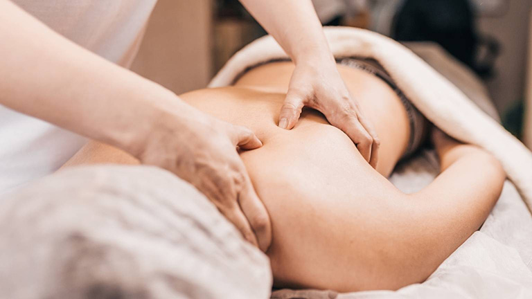 Hướng dẫn cách xoa bóp đúng giúp giảm đau thoát vị đĩa đệm