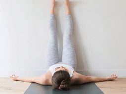 Cải thiện thuyên giảm đau chân, đau đầu gối chỉ với 5 bài tập Yoga đơn giản