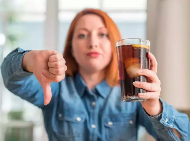 Uống nước tăng lực có mất ngủ không? Lời giải từ góc nhìn Đông y