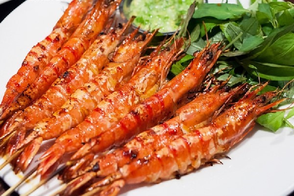 Bệnh xương khớp có ăn được tôm không? Lão Tuấn lý giải cặn kẽ