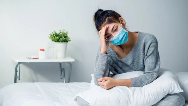 Bị đau xương khớp có nên đi đám ma không? Cần lưu ý gì?