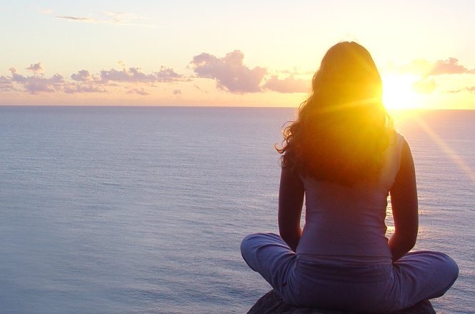 Thoái hóa khớp có nên ngồi thiền? Góc nhìn từ Lão Tuấn