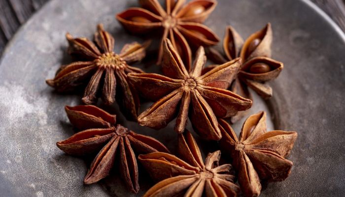 Hồi thường được kết hợp với các vị thuốc khác thay vì dùng riêng lẻ