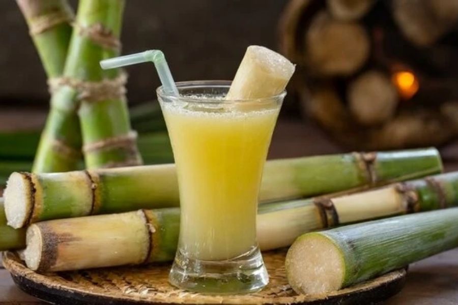 Đau dạ dày uống nước mía được không? Lời khuyên từ Lão Tuấn