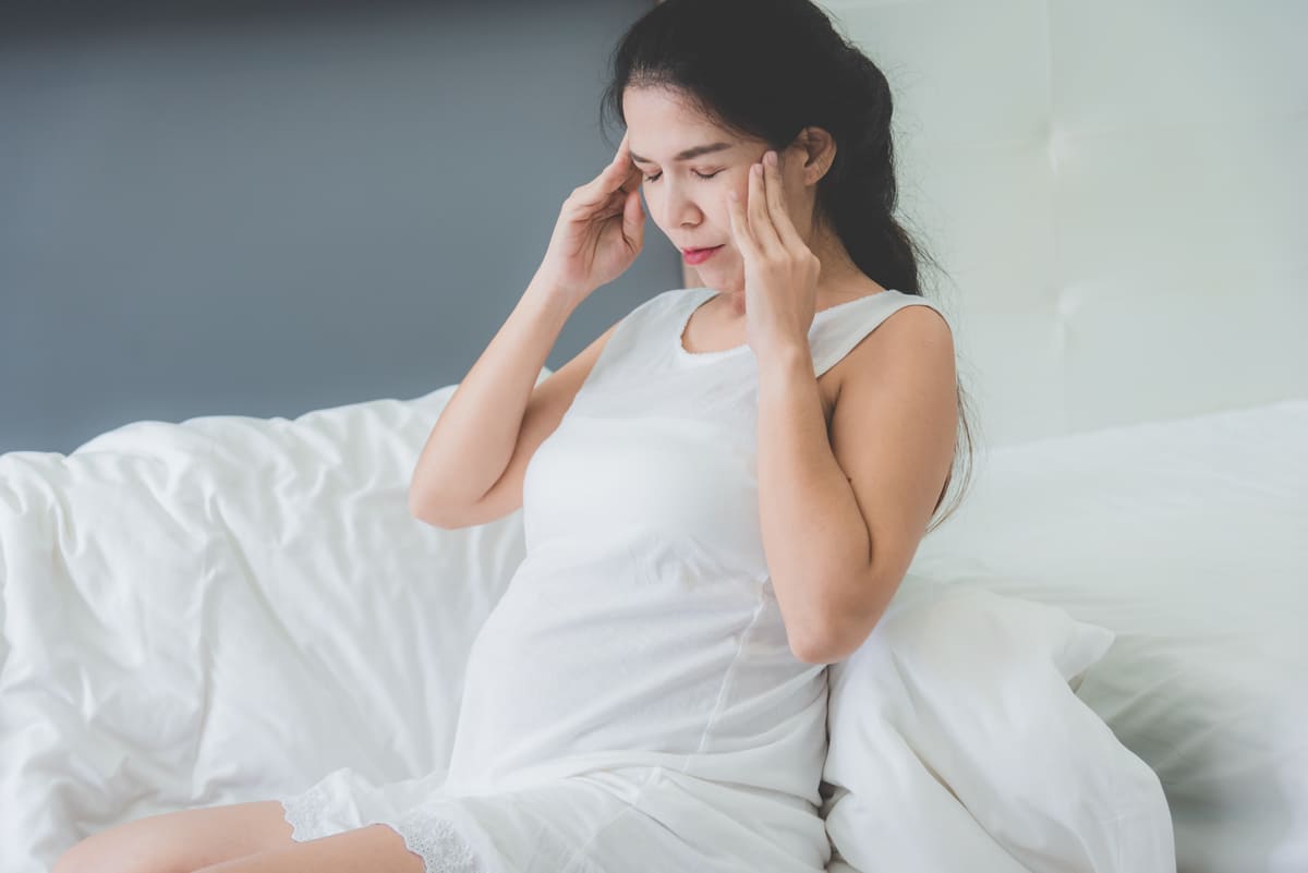 Mẹ bầu mất ngủ 3 tháng đầu: Dấu hiệu không nên xem nhẹ