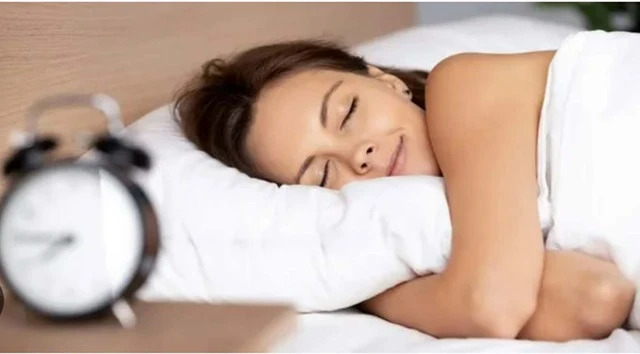 Đồng Hồ Sinh Học Giấc Ngủ – Cảnh Báo Nguy Cơ Sức Khỏe Bà Con Cần Lưu Ý