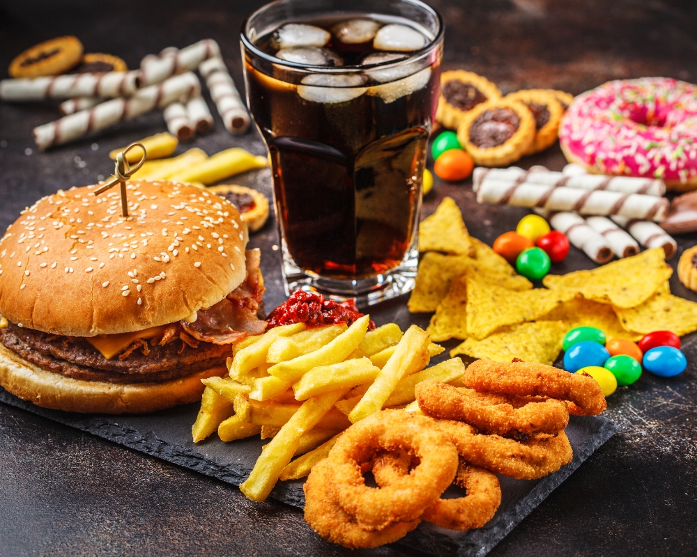 Thoái hóa khớp nên kiêng gì? 5 thực phẩm càng ăn càng hại