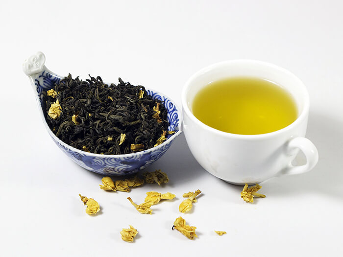 Uống trà nhài có mất ngủ không? Lời giải đáp từ Lão Tuấn