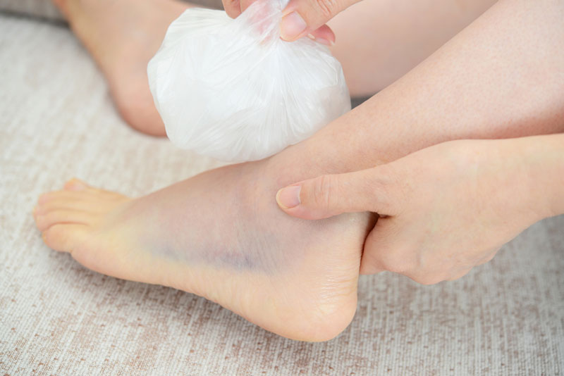 Bị trật khớp cổ chân phải làm sao để nhanh hồi phục?