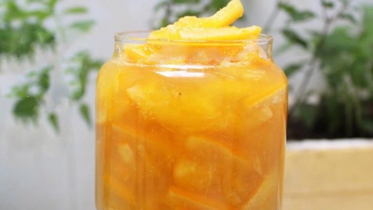 Chữa xương khớp bằng dứa và trứng gà – mẹo dân gian hay, nhưng liệu có hiệu quả?