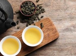 Uống trà ô long có mất ngủ không và cách dùng đúng để dưỡng thân an thần