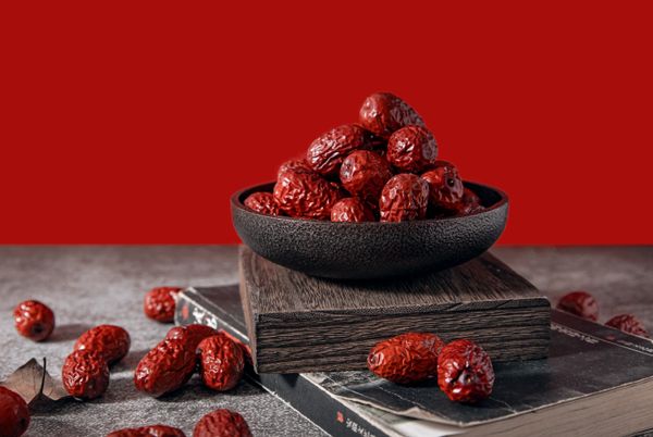 Táo đỏ chữa mất ngủ – Giải pháp từ y học cổ truyền giúp bà con ngủ ngon