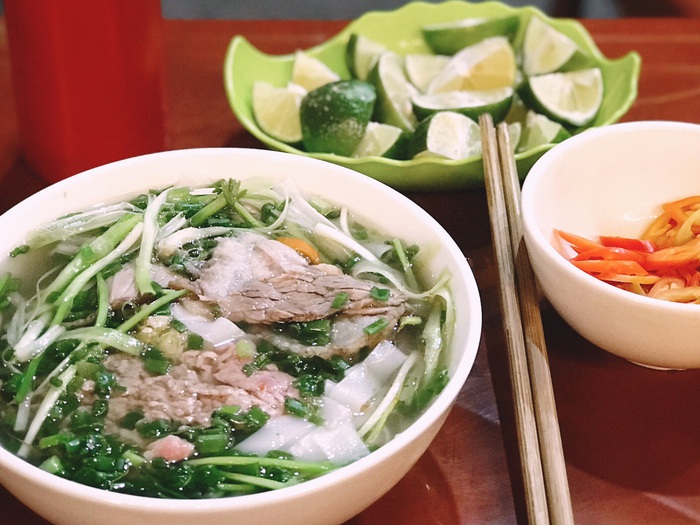 Đau dạ dày ăn phở được không? Lão Tuấn nói rõ cho bà con