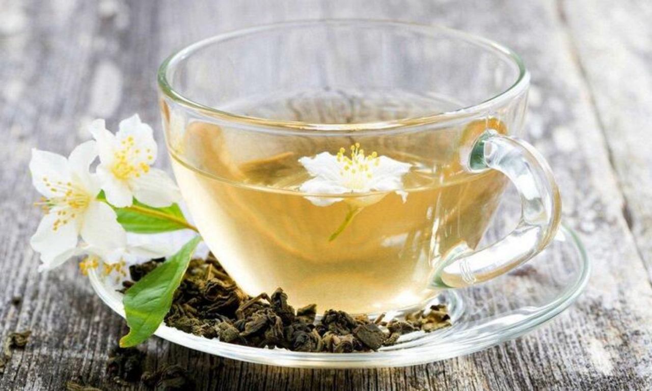 Uống trà hoa nhài có mất ngủ không và cách dùng dưỡng tâm an thần