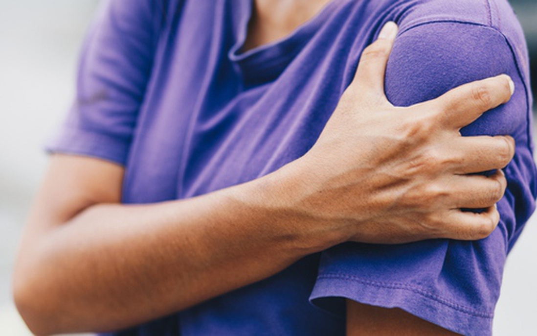 Tê cánh tay trái: Cảnh báo từ lục phủ ngũ tạng và cách đẩy lùi từ gốc