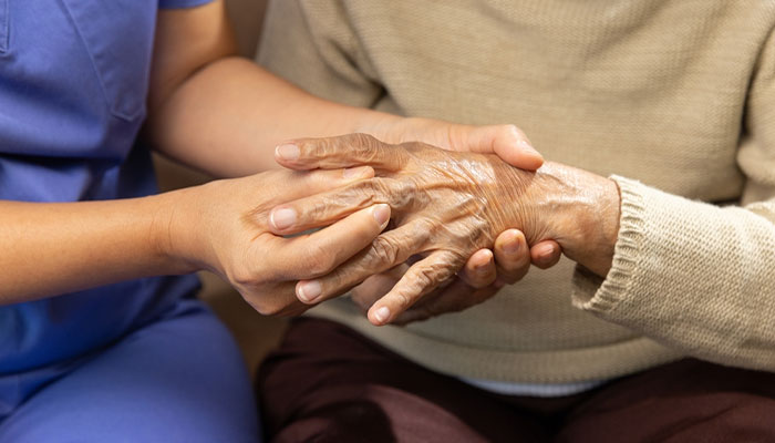 Bệnh Gout ở người cao tuổi: Cách luyện thân dưỡng cốt, đẩy lùi cơn đau tại nhà