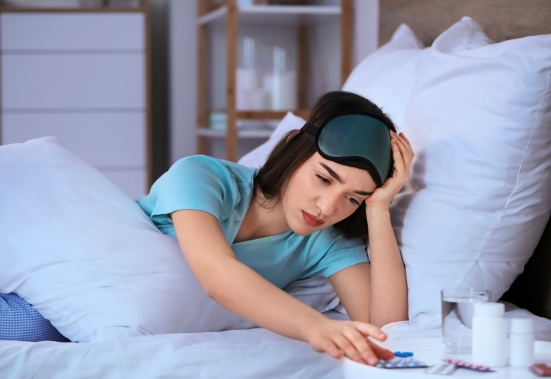 Cách trị mất ngủ cho người trẻ: Hiểu để trị từ gốc, dưỡng từ tâm