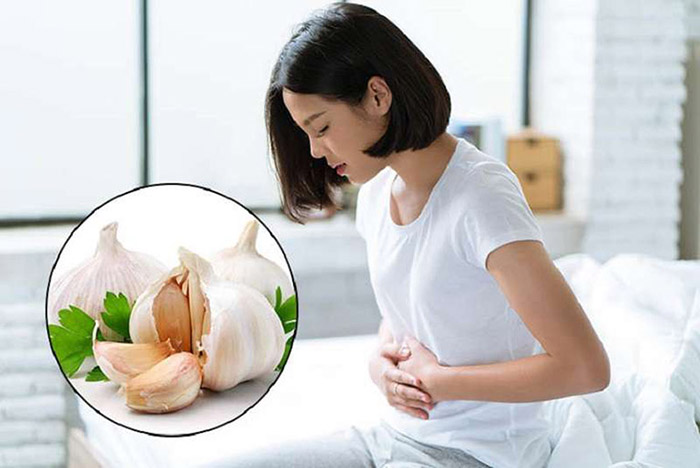 Ăn tỏi hại dạ dày không? Lời dặn từ chuyên gia 40 năm kinh nghiệm