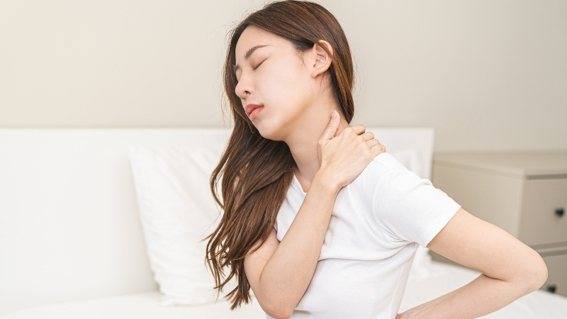 Đau cơ sau khi ngủ dậy: Cảnh báo bất ổn từ bên trong và cách đẩy lùi theo Nam y