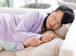 Khó ngủ tim đập nhanh: Cảnh báo bệnh lý và cách trị từ gốc