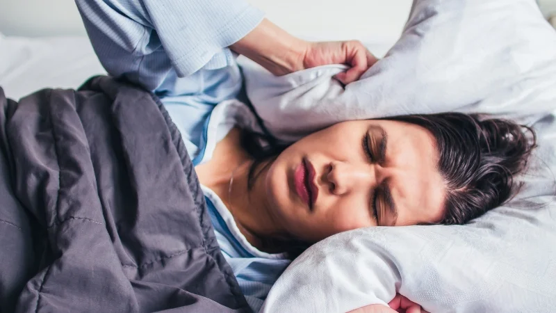 Mất ngủ tuổi trung niên ở phụ nữ: Cách trị dứt điểm từ gốc