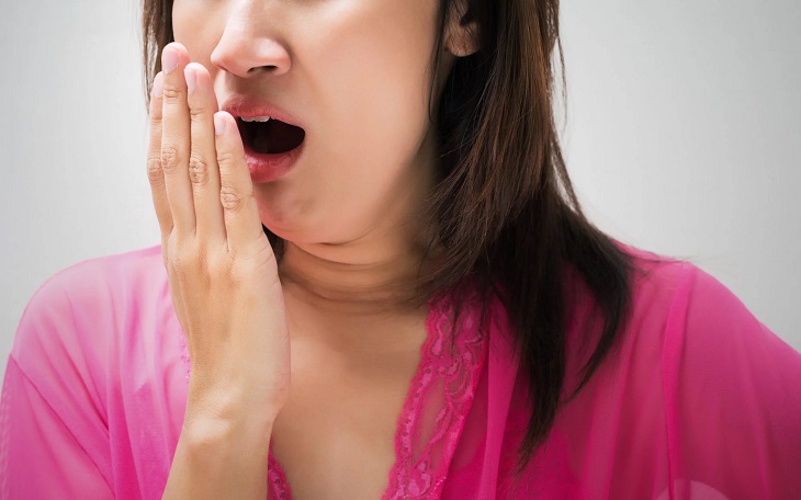 Ợ chua kèm tức bụng: Cảnh báo trào ngược dạ dày từ Lão Tuấn