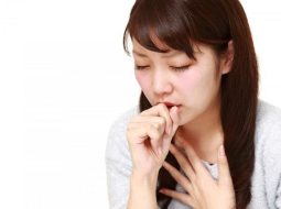 Trào ngược dạ dày gây ho nhiều: Coi chừng biến chứng thực quản