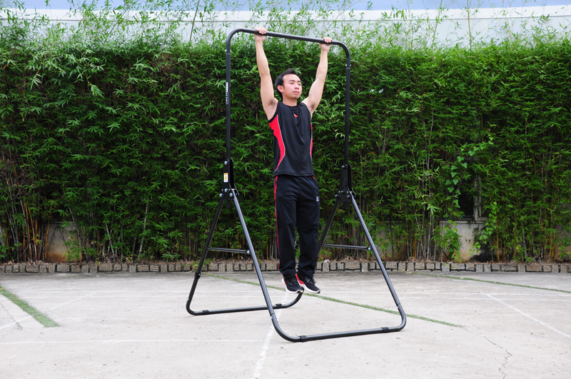 Tập xà đơn chữa đau thần kinh tọa: Nhấc bổng thân mình, giải phóng chèn ép