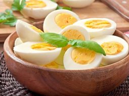 Ăn trứng nhiều có bị yếu sinh lý không? Lời khuyên từ Lão Tuấn