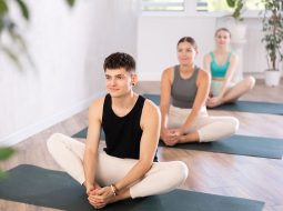 5 bài tập yoga chữa thận yếu tại nhà giúp Anh Em bền bỉ sinh lực