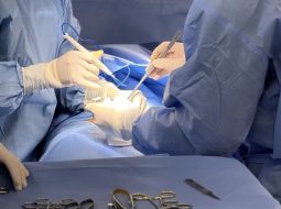 Chữa xuất tinh sớm bằng phẫu thuật: Nên hay không? Lời khuyên từ Lão Tuấn