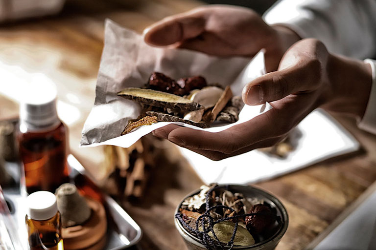 Thận dương hư nên uống gì? Bí quyết "giữ lửa" cho Anh Em từ Lão Tuấn