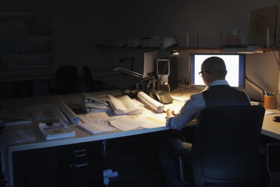 Làm việc ca đêm gây suy giảm sinh lý: Cảnh báo nguy cơ từ Lão Tuấn