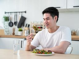 Cách tăng cường sinh lý nam tự nhiên: Bí quyết bổ Thận từ Lão Tuấn