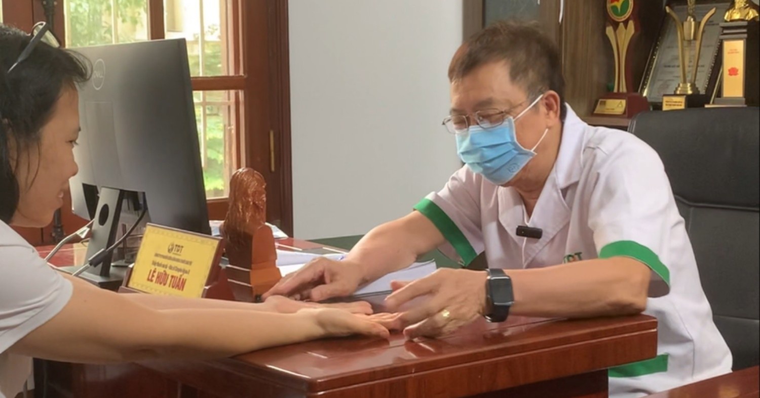 Lão Tuấn gặp lại bệnh nhân sau 15 ngày dùng thuốc