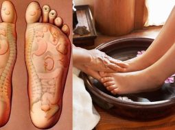 Cách ngâm chân thảo dược giúp giảm sưng đau khớp hiệu quả