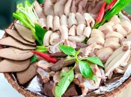 Trào ngược dạ dày ăn lòng lợn được không? Bệnh từ miệng mà vào