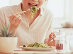 Bữa tối cho người đau dạ dày: Cách ăn đúng để bao tử êm, an tỳ vị