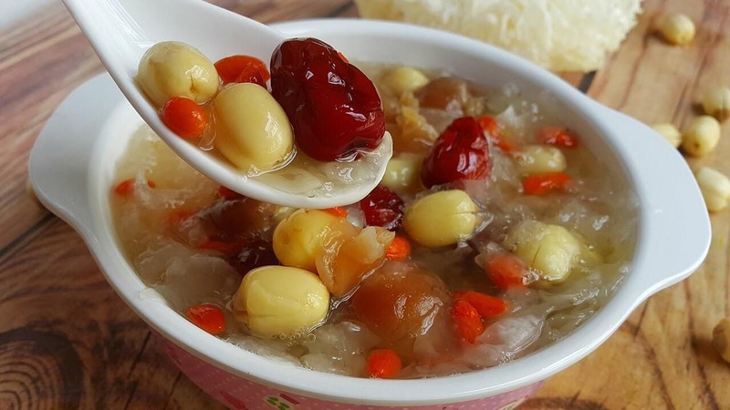 Thử ngay cách nấu chè hạt sen cực nhạy cải thiện giấc ngủ