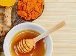 Mẹo dân gian pha nghệ với mật ong chữa đau dạ dày sao cho chuẩn?